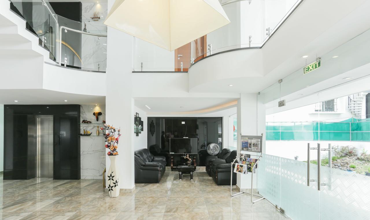 Hotel Crown Suites Kochi Luaran gambar