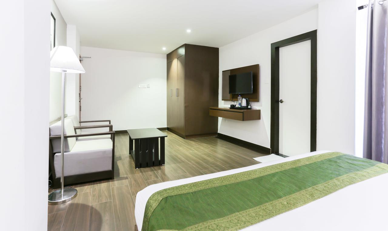 Hotel Crown Suites Kochi Luaran gambar