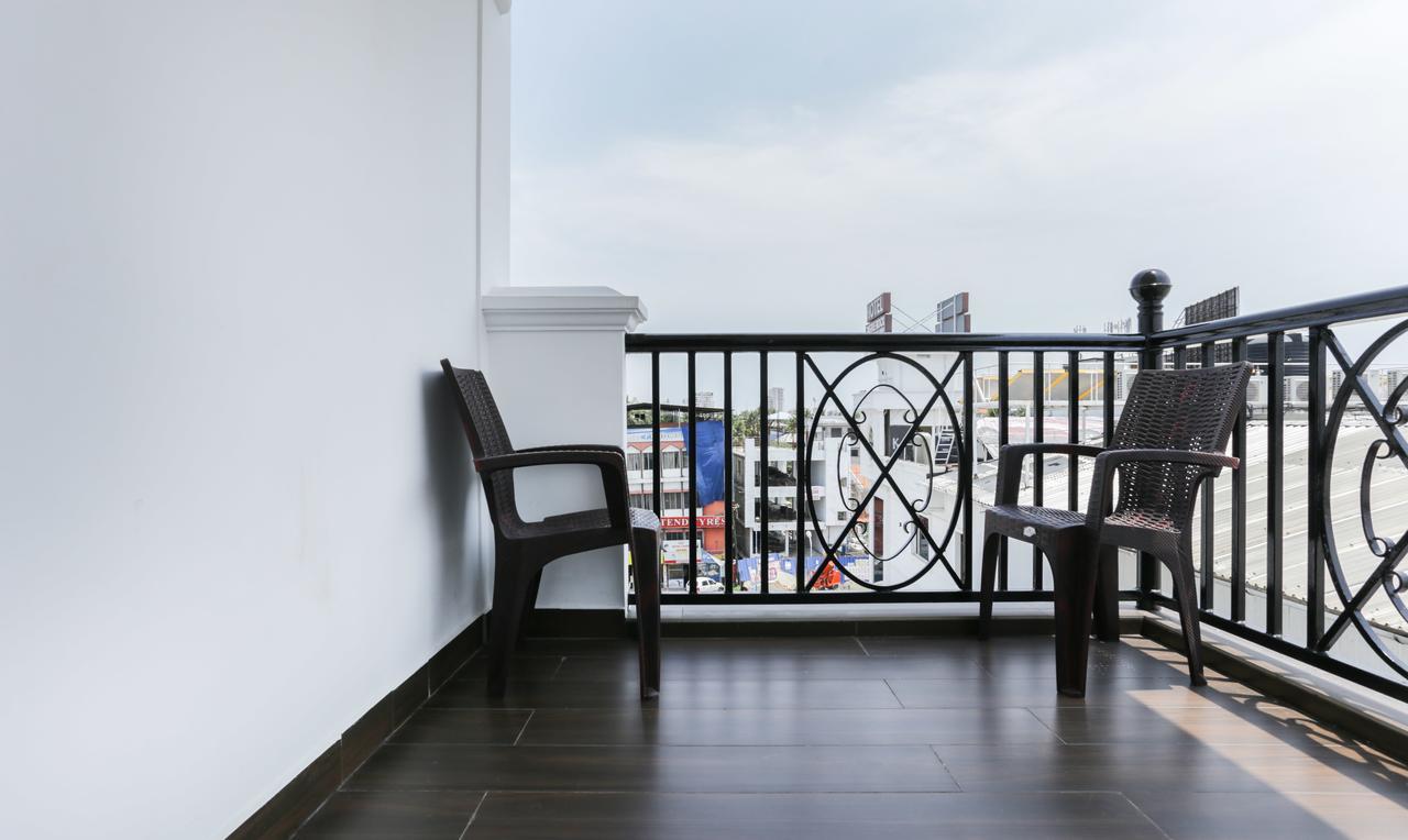 Hotel Crown Suites Kochi Luaran gambar