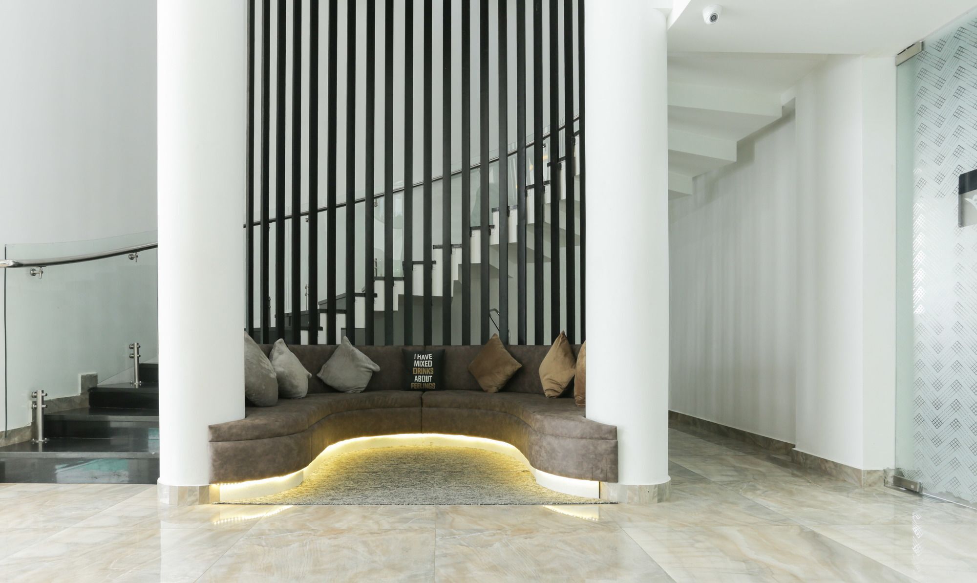Hotel Crown Suites Kochi Luaran gambar